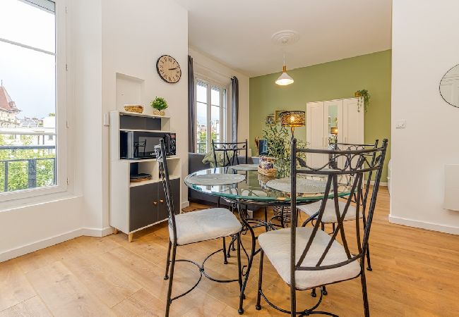 Studio in Grenoble - Between station and city center: double bed, wifi  Studio in Grenoble - Between station and city center: double bed, wifi