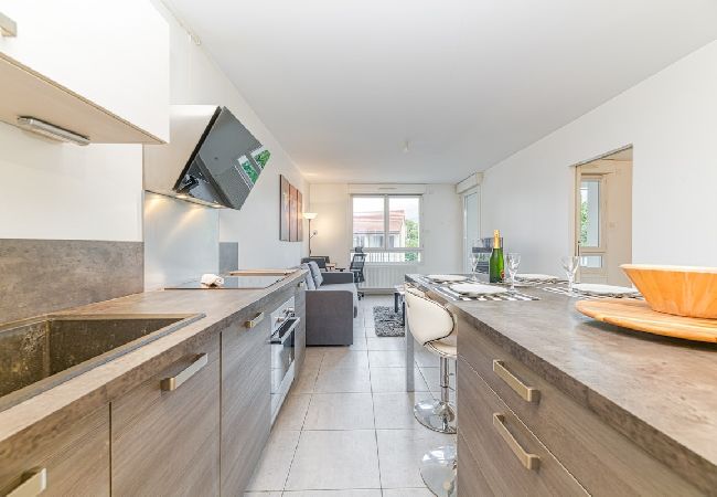 Apartment in Saint-Martin-d´Hères - Beautiful apartment-private garage-balcony-wifi  Apartment in Saint-Martin-d´Hères - Beautiful apartment-private garage-balcony-wifi
