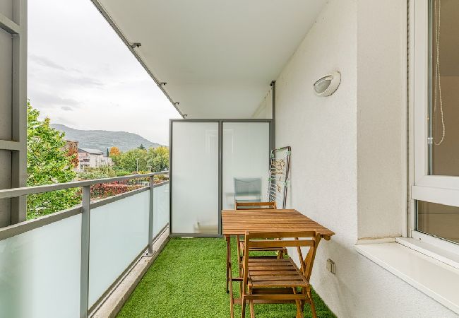 Apartment in Saint-Martin-d´Hères - Beautiful apartment-private garage-balcony-wifi  Apartment in Saint-Martin-d´Hères - Beautiful apartment-private garage-balcony-wifi