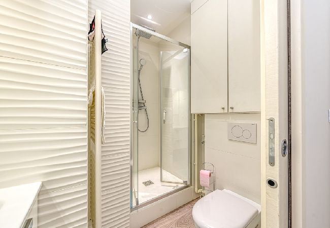 Studio in Grenoble - Cozy nest, fully equipped, free wifi  Studio in Grenoble - Cozy nest, fully equipped, free wifi