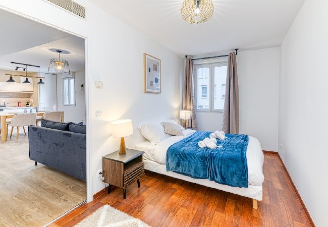 Apartment in Grenoble - Gare district, 2 people, fiber wifi, balcony  Apartment in Grenoble - Gare district, 2 people, fiber wifi, balcony