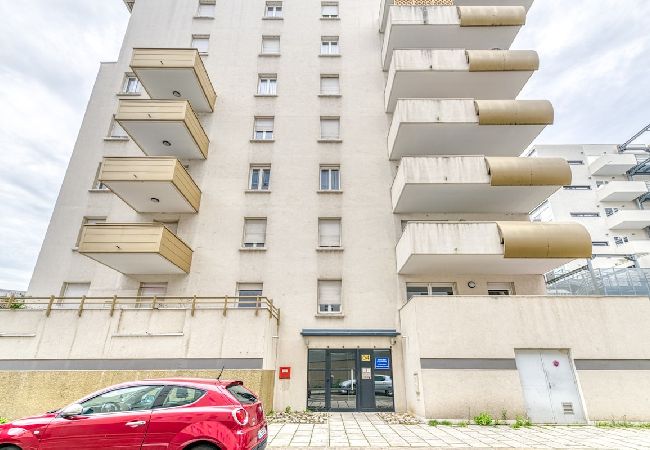 Apartment in Grenoble - Gare district, 2 people, fiber wifi, balcony  Apartment in Grenoble - Gare district, 2 people, fiber wifi, balcony