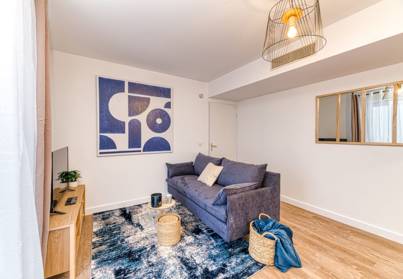 Apartment in Grenoble - Gare district, 2 people, fiber wifi, balcony  Apartment in Grenoble - Gare district, 2 people, fiber wifi, balcony