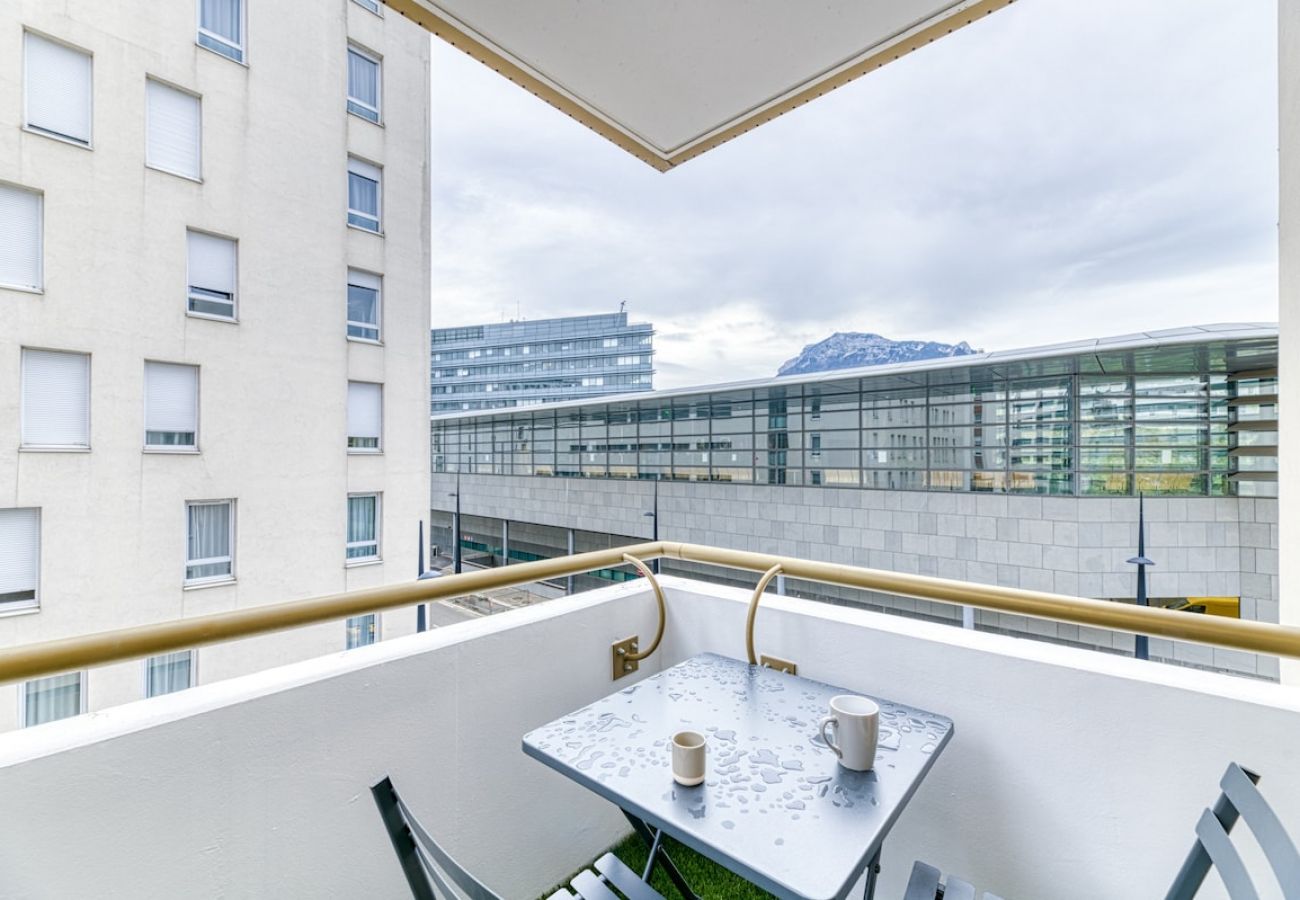 Apartment in Grenoble - Gare district, 2 people, fiber wifi, balcony  Apartment in Grenoble - Gare district, 2 people, fiber wifi, balcony