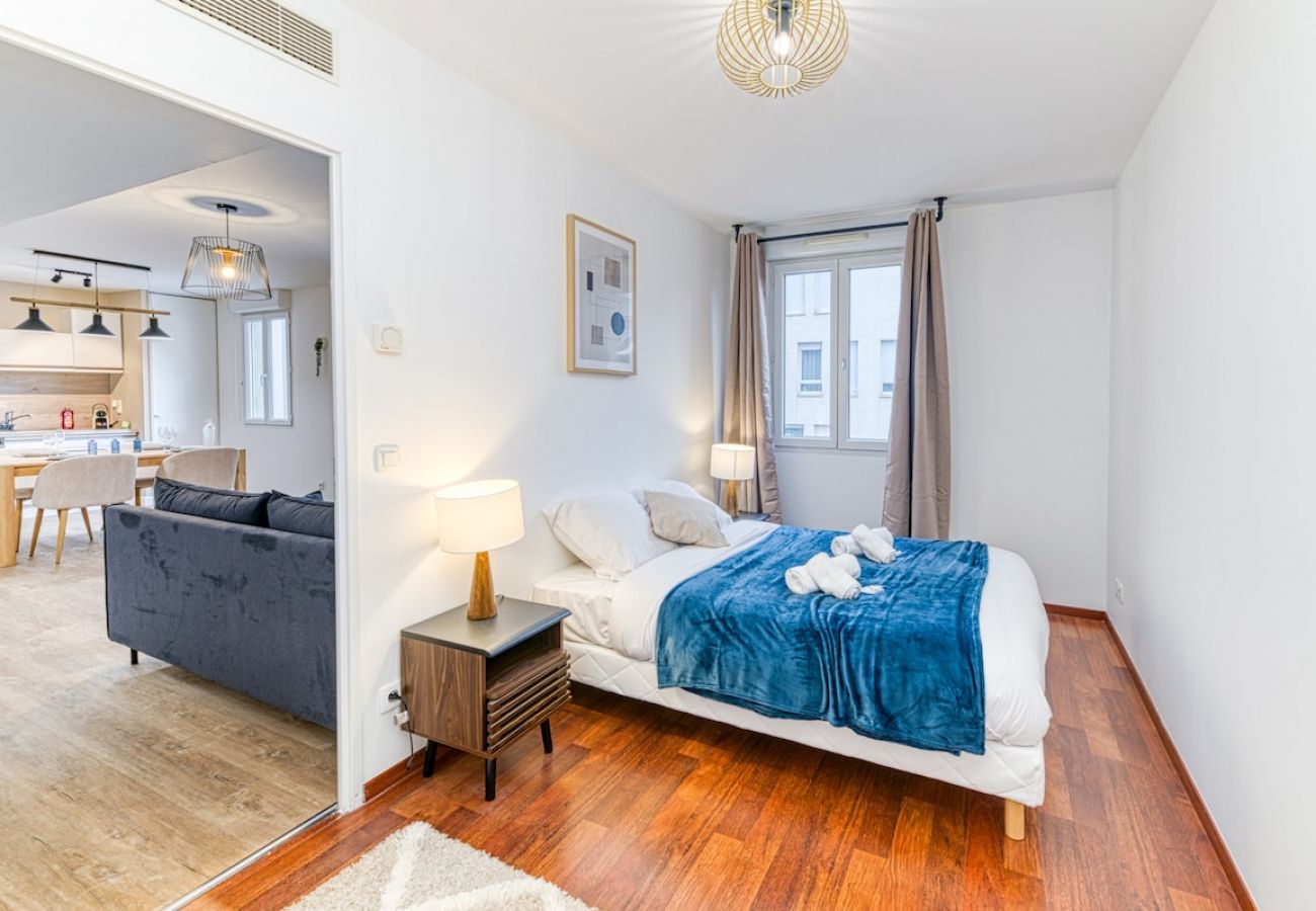 Apartment in Grenoble - Gare district, 2 people, fiber wifi, balcony  Apartment in Grenoble - Gare district, 2 people, fiber wifi, balcony