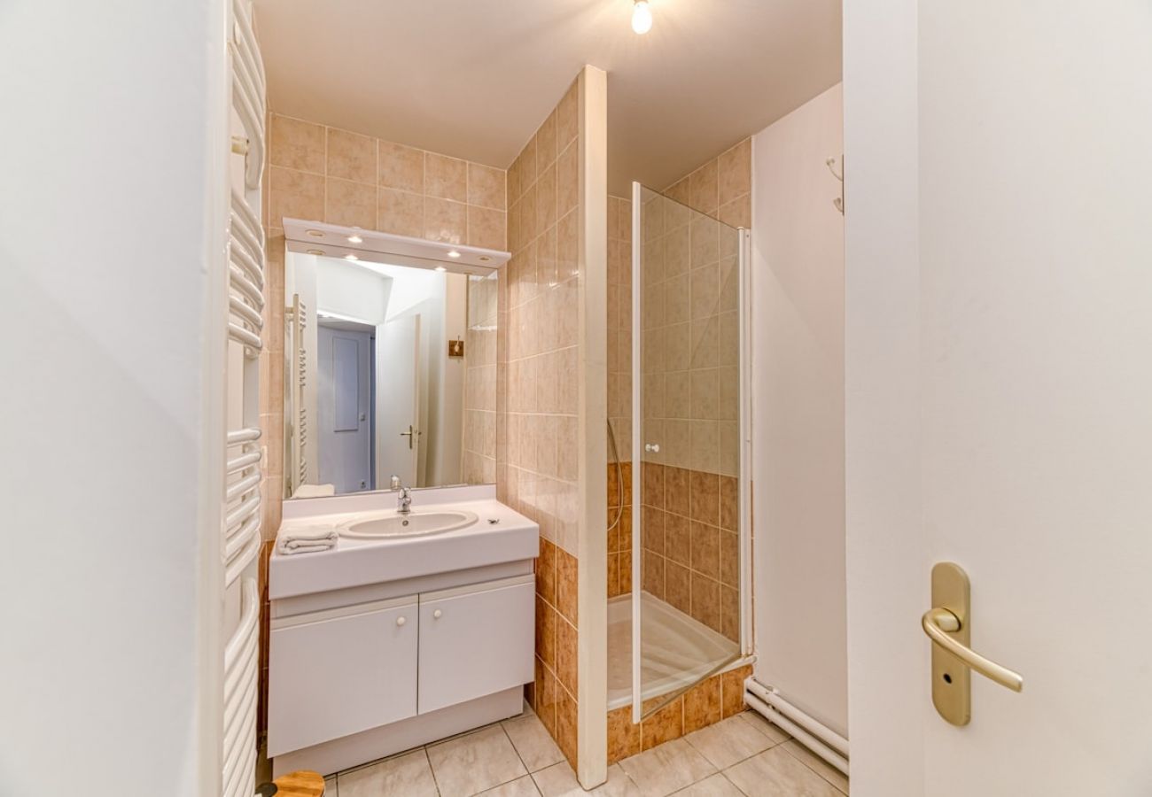 Apartment in Grenoble - Gare district, 2 people, fiber wifi, balcony  Apartment in Grenoble - Gare district, 2 people, fiber wifi, balcony