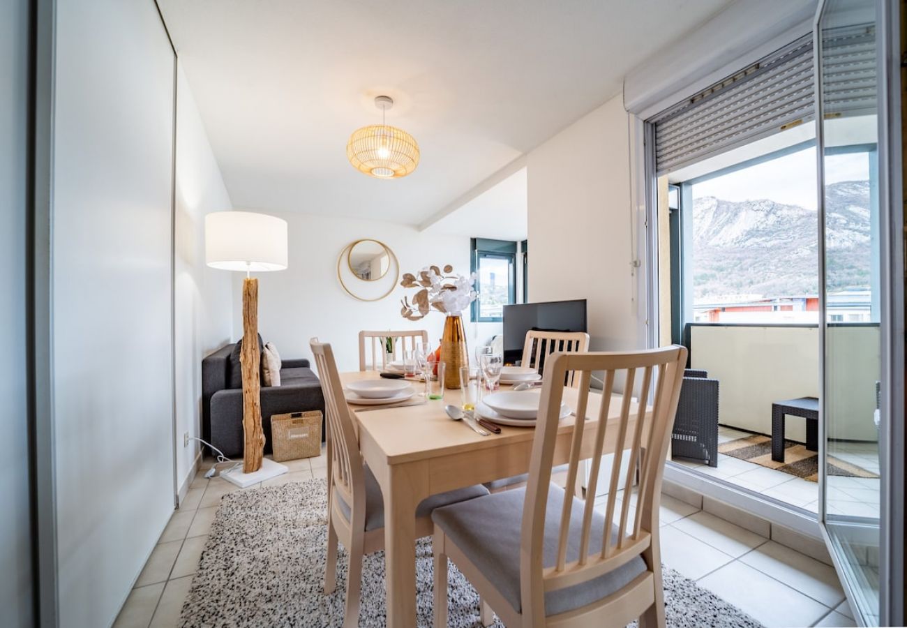 Apartment in Grenoble - Elegant accommodation+garage+air conditioning Apartment in Grenoble - Elegant accommodation+garage+air conditioning