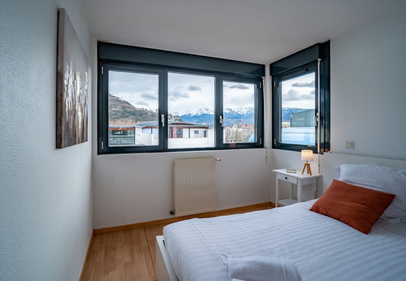 Apartment in Grenoble - Elegant accommodation+garage+air conditioning Apartment in Grenoble - Elegant accommodation+garage+air conditioning