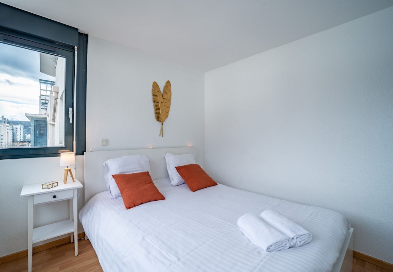 Apartment in Grenoble - Elegant accommodation+garage+air conditioning Apartment in Grenoble - Elegant accommodation+garage+air conditioning