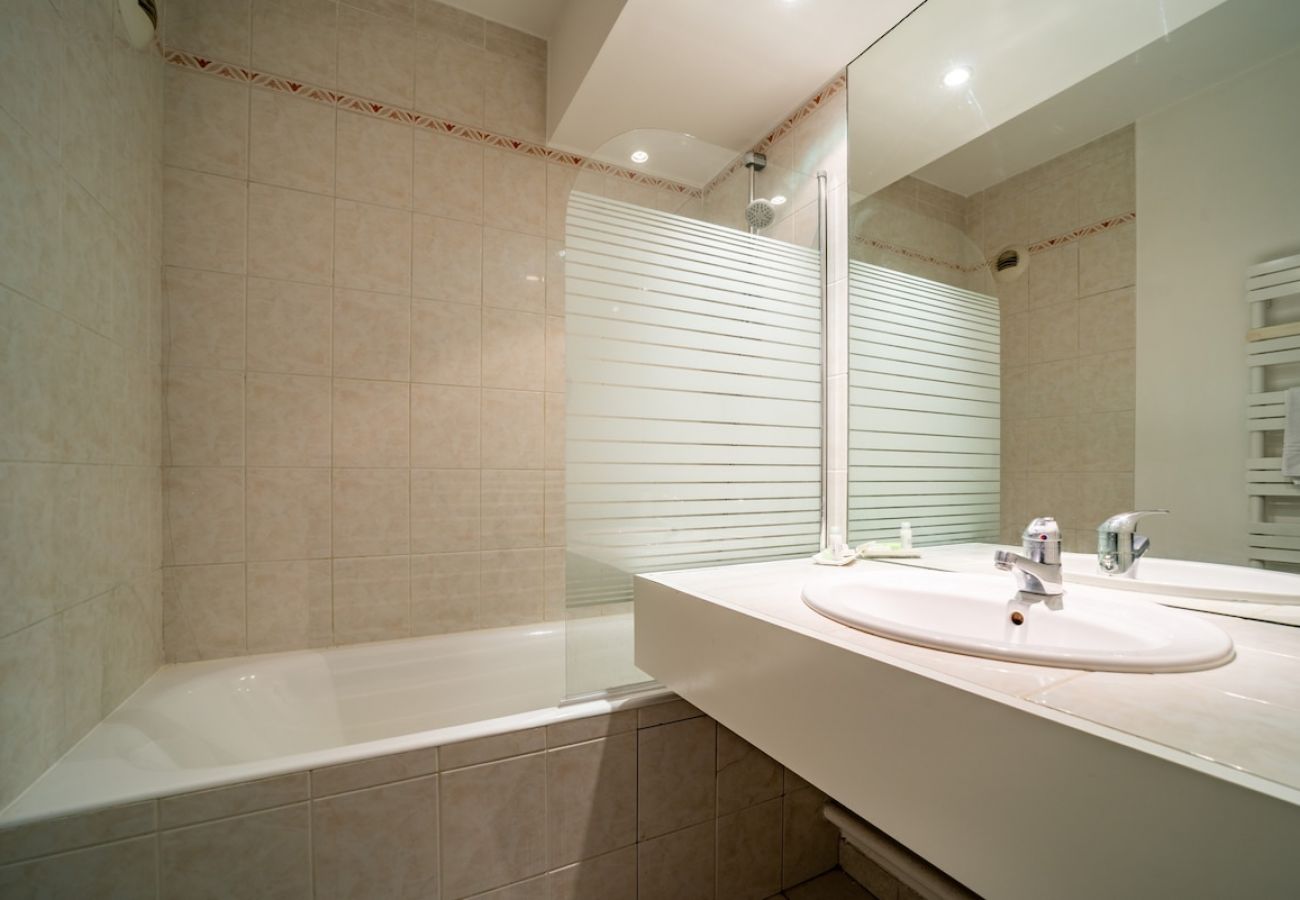 Apartment in Grenoble - Elegant accommodation+garage+air conditioning Apartment in Grenoble - Elegant accommodation+garage+air conditioning