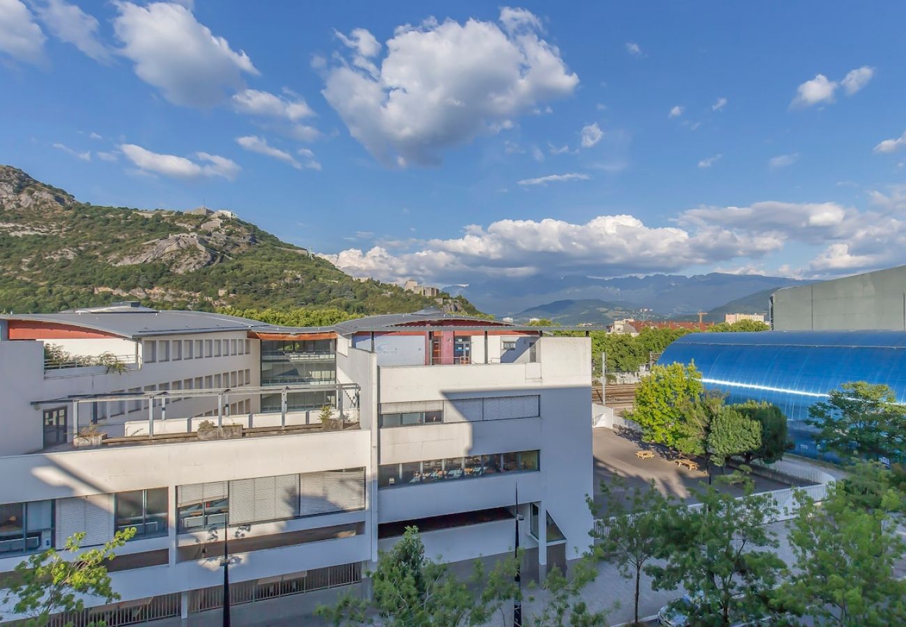 Apartment in Grenoble - Elegant accommodation+garage+air conditioning Apartment in Grenoble - Elegant accommodation+garage+air conditioning