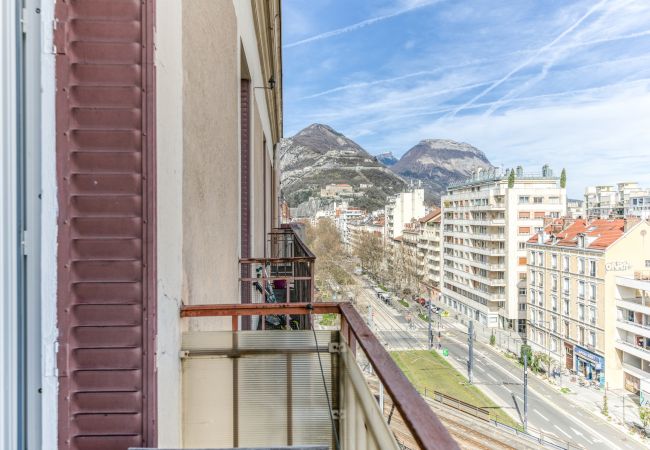 Apartment in Grenoble - 90 Jean Jaurès Apartment in Grenoble - 90 Jean Jaurès
