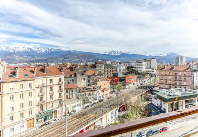Apartment in Grenoble - 90 Jean Jaurès Apartment in Grenoble - 90 Jean Jaurès