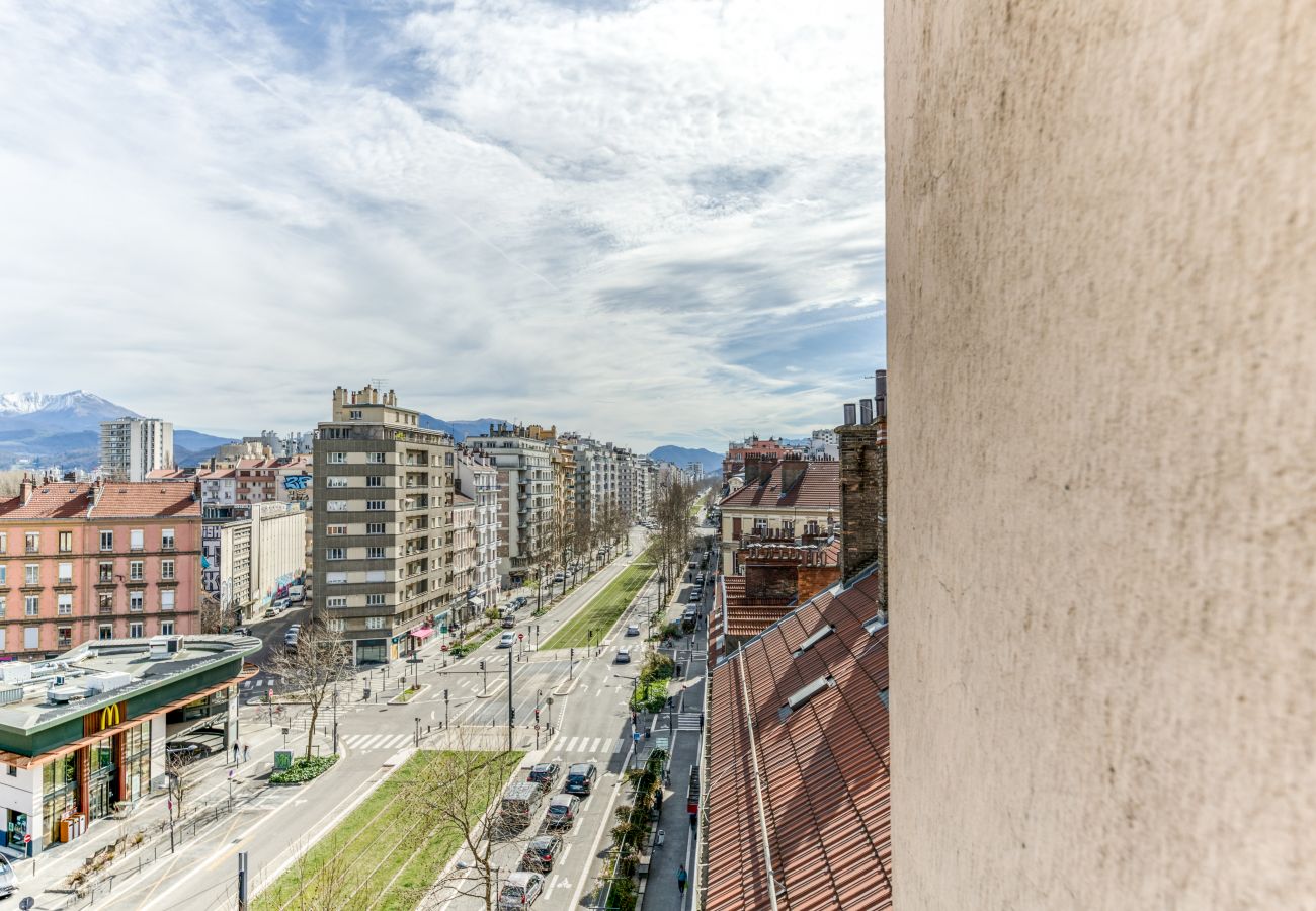 Apartment in Grenoble - 90 Jean Jaurès Apartment in Grenoble - 90 Jean Jaurès
