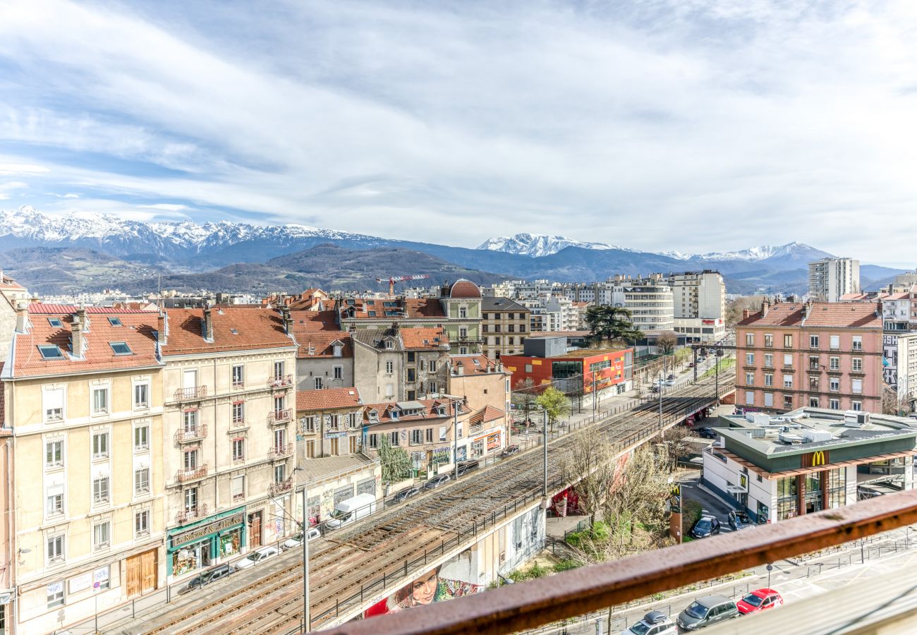 Apartment in Grenoble - 90 Jean Jaurès Apartment in Grenoble - 90 Jean Jaurès