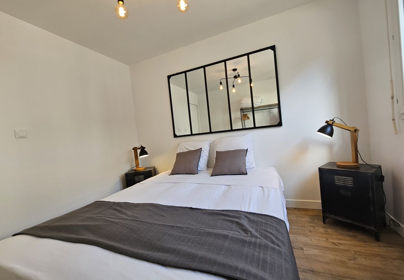 Apartment in Grenoble - Ricard - T2 - wifi - near train station Apartment in Grenoble - Ricard - T2 - wifi - near train station