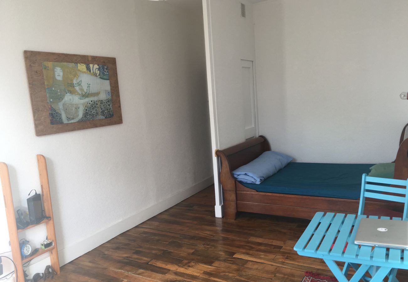 Apartment in Grenoble - Berriat - Spacious & Bright 2 room apartment – 10 min from the train station Apartment in Grenoble - Berriat - Spacious & Bright 2 room apartment – 10 min from the train station