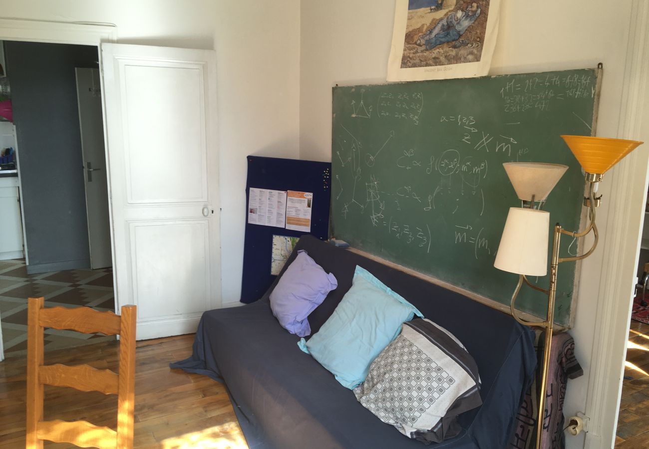 Apartment in Grenoble - Berriat - Spacious & Bright 2 room apartment – 10 min from the train station Apartment in Grenoble - Berriat - Spacious & Bright 2 room apartment – 10 min from the train station