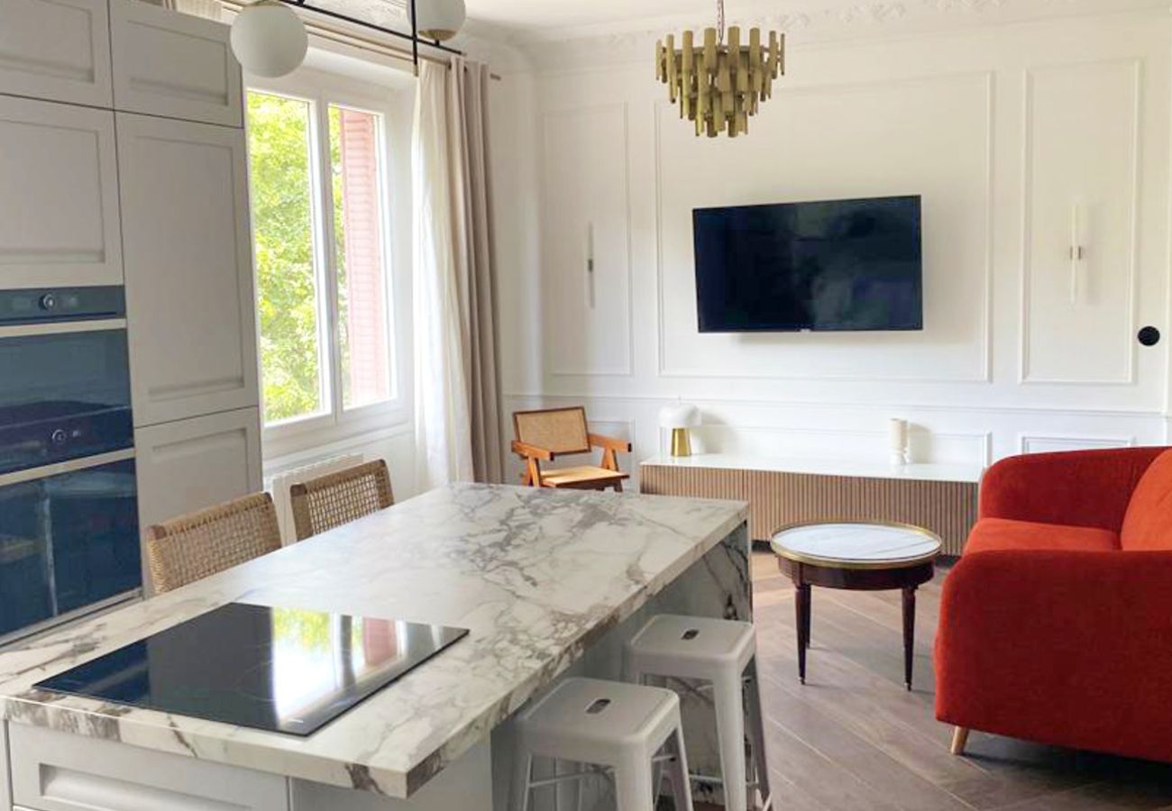 Apartment in Grenoble - Joseph Rey - Le Petit Versailles - Proche centre ville - Wifi