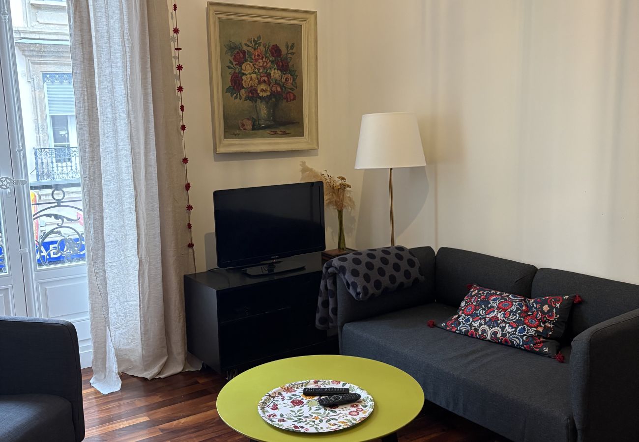 Apartment in Grenoble - Thiers - T4: Grenoble city center - spacious - sleeps 5