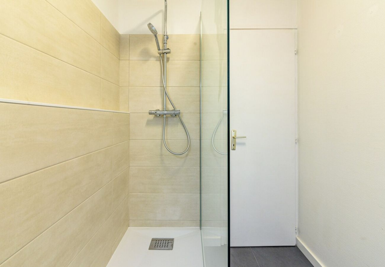 Appartement à Grenoble - Charmant T2, confort, tram au pied  Appartement à Grenoble - Charmant T2, confort, tram au pied
