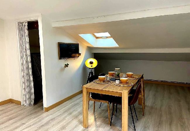 Appartement à Bernin - Cosy au calme, climatisation, 3min A41  Appartement à Bernin - Cosy au calme, climatisation, 3min A41
