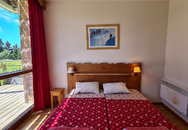 Appartement à Chamrousse - CHAMROUSSE-50m from ski lifts-2 bedrooms-balcony  Appartement à Chamrousse - CHAMROUSSE-50m from ski lifts-2 bedrooms-balcony