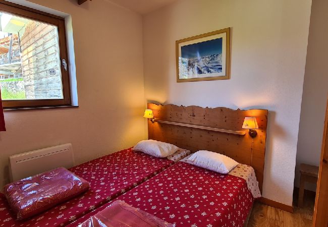 Appartement à Chamrousse - CHAMROUSSE-50m from ski lifts-2 bedrooms-balcony  Appartement à Chamrousse - CHAMROUSSE-50m from ski lifts-2 bedrooms-balcony
