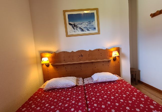 Appartement à Chamrousse - CHAMROUSSE-50m from ski lifts-2 bedrooms-balcony  Appartement à Chamrousse - CHAMROUSSE-50m from ski lifts-2 bedrooms-balcony