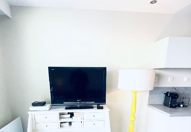 Appartement à Voiron - Voiron centre, terrasse 15 m², parking sécurisé  Appartement à Voiron - Voiron centre, terrasse 15 m², parking sécurisé