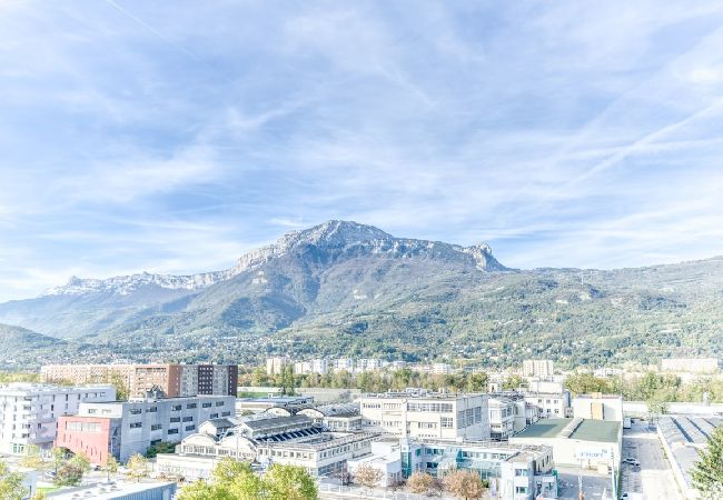 Appartement à Grenoble - SUPERBE: parking gratuit + wifi fibre + balcon ❤  Appartement à Grenoble - SUPERBE: parking gratuit + wifi fibre + balcon ❤