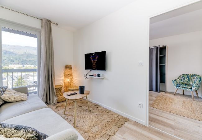 Appartement à Grenoble - SUPERBE: parking gratuit + wifi fibre + balcon ❤  Appartement à Grenoble - SUPERBE: parking gratuit + wifi fibre + balcon ❤