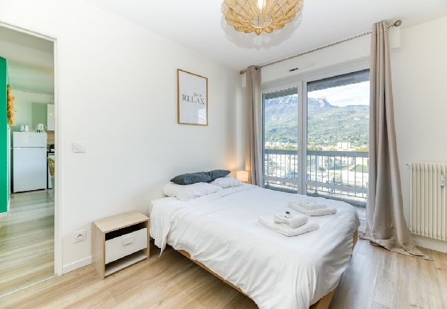 Appartement à Grenoble - SUPERBE: parking gratuit + wifi fibre + balcon ❤  Appartement à Grenoble - SUPERBE: parking gratuit + wifi fibre + balcon ❤