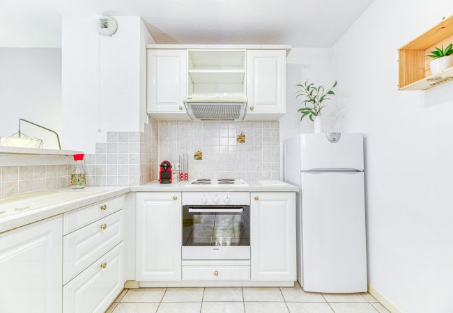 Appartement à Grenoble - 5min Alpexpo: 4 personnes-garage privé-terrasse Appartement à Grenoble - 5min Alpexpo: 4 personnes-garage privé-terrasse