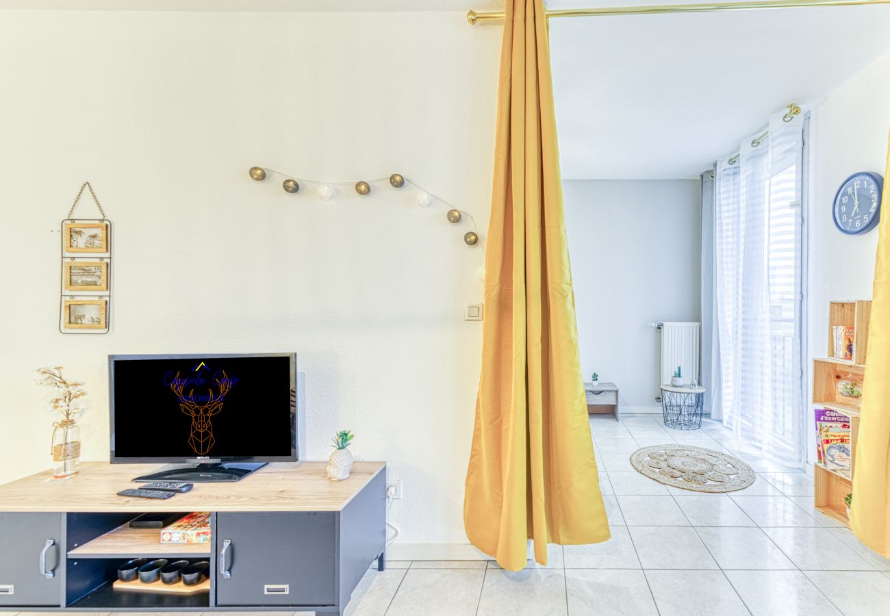 Appartement à Grenoble - 5min Alpexpo: 4 personnes-garage privé-terrasse Appartement à Grenoble - 5min Alpexpo: 4 personnes-garage privé-terrasse