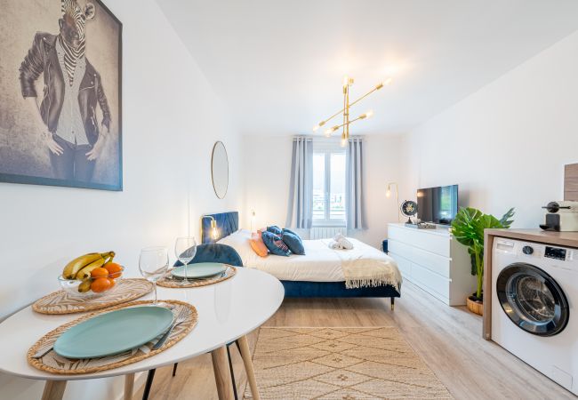 Studio à Grenoble - Elie Vernet Studio à Grenoble - Elie Vernet