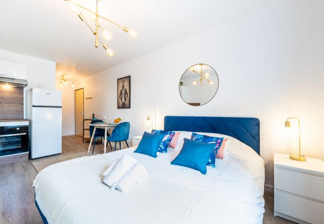 Studio à Grenoble - Elie Vernet Studio à Grenoble - Elie Vernet