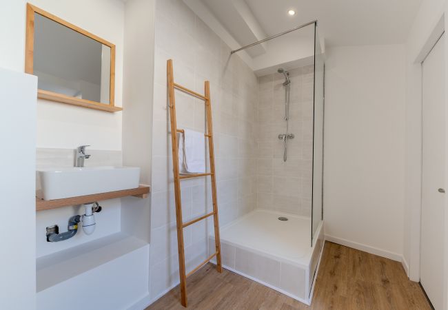 Appartement à Grenoble - Impasse Du Four Appartement à Grenoble - Impasse Du Four