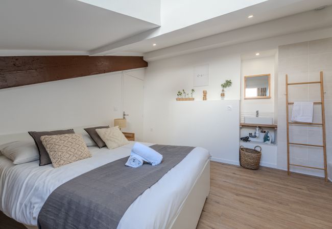 Appartement à Grenoble - Impasse Du Four Appartement à Grenoble - Impasse Du Four