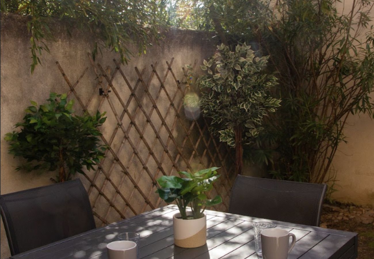 Appartement à Avignon - AVIGNON - Saint Jean Appartement à Avignon - AVIGNON - Saint Jean