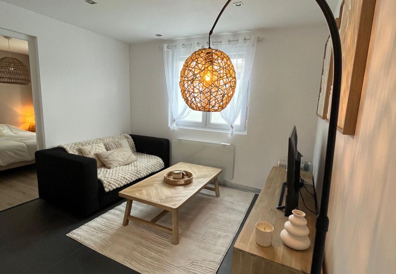 Appartement à Meylan - Aiguinards - 2 chambres - parking gratuit -  clim - fibre