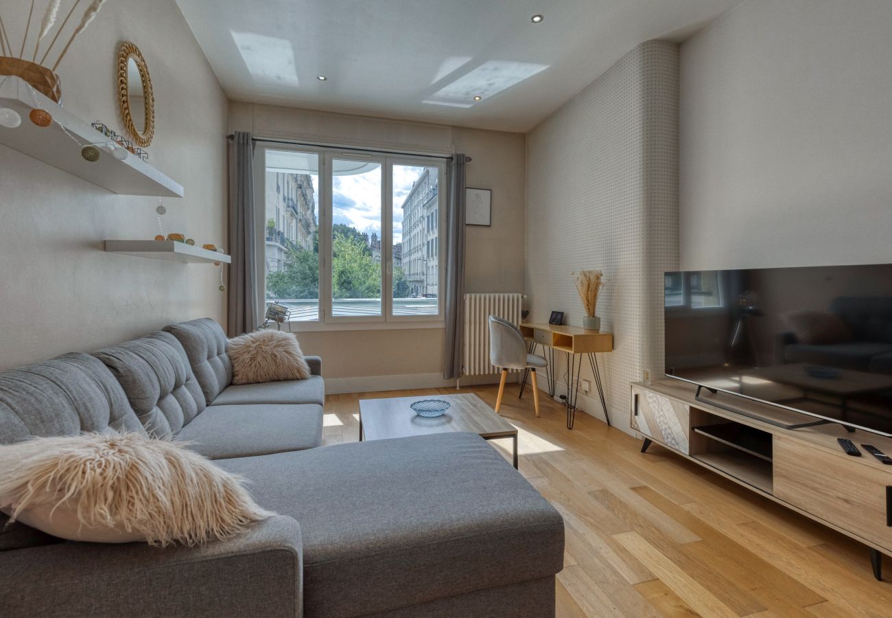 Appartement à Grenoble - République - Hyper-Centre - Cosy T2 avec Wifi Fibre Appartement à Grenoble - République - Hyper-Centre - Cosy T2 avec Wifi Fibre