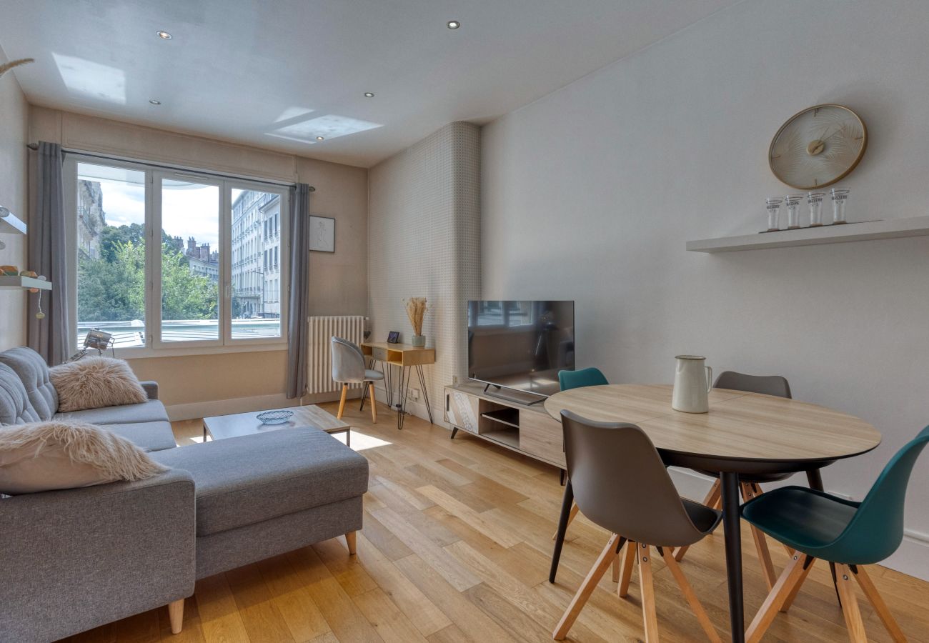 Appartement à Grenoble - République - Hyper-Centre - Cosy T2 avec Wifi Fibre Appartement à Grenoble - République - Hyper-Centre - Cosy T2 avec Wifi Fibre