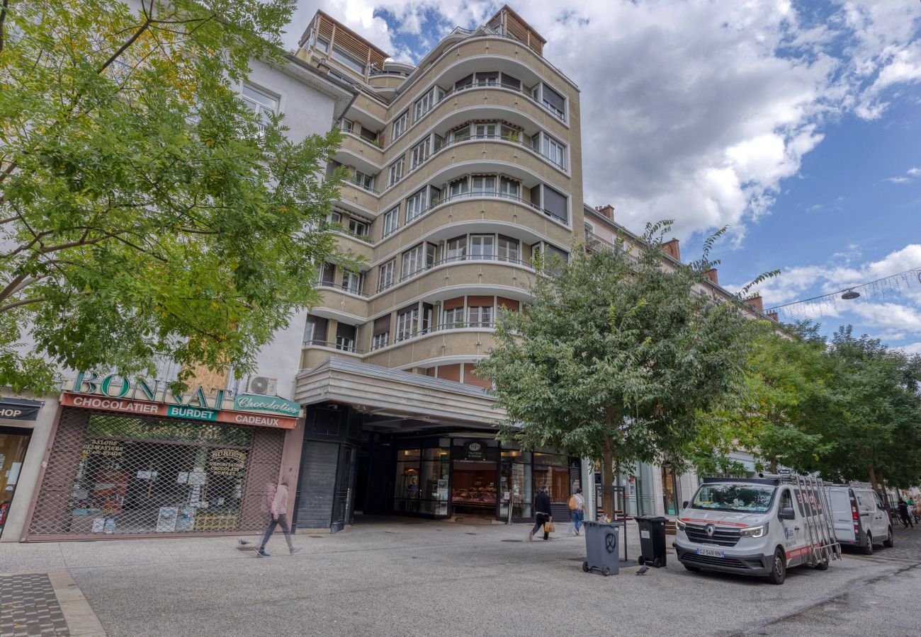 Appartement à Grenoble - République - Hyper-Centre - Cosy T2 avec Wifi Fibre Appartement à Grenoble - République - Hyper-Centre - Cosy T2 avec Wifi Fibre